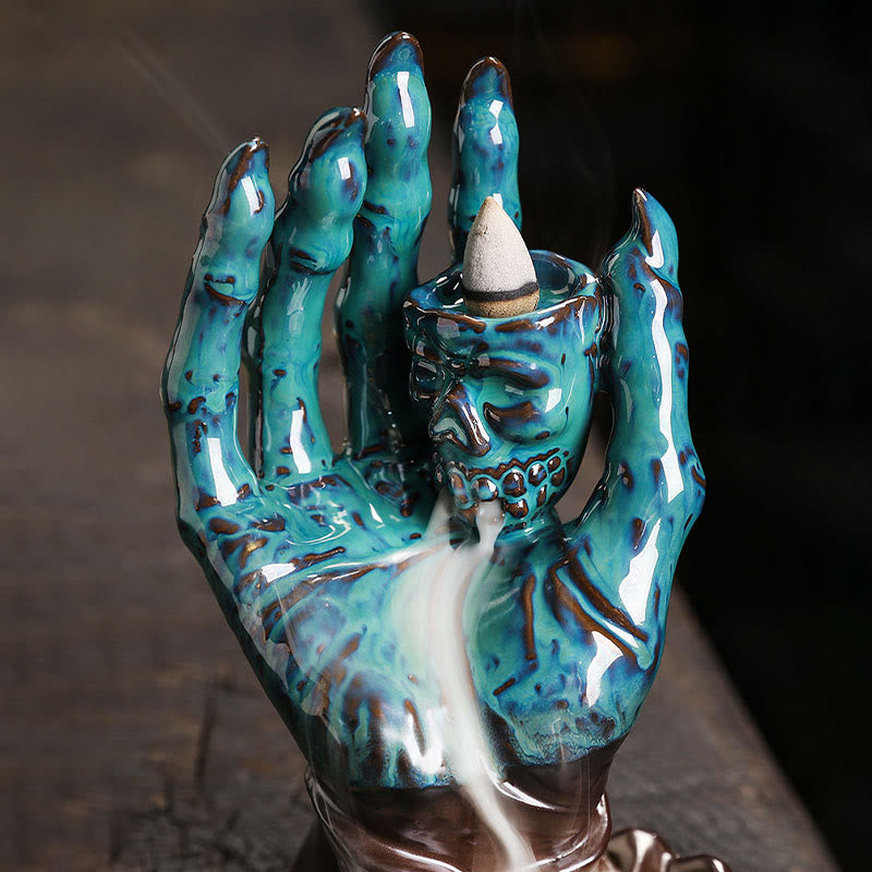 Brauner Räucherbrenner aus Keramik, Totenkopf-Handdekoration