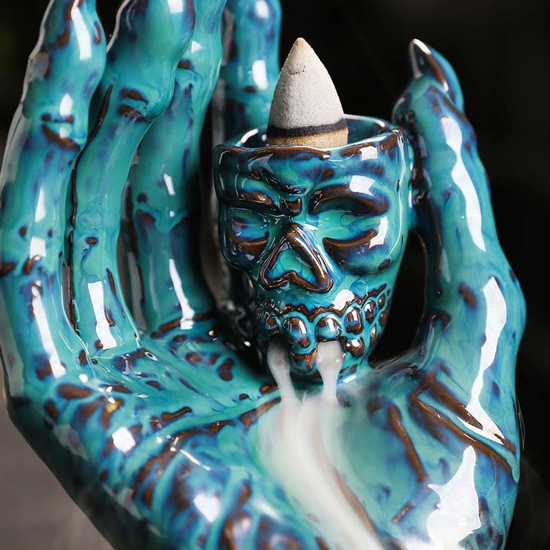 Brauner Räucherbrenner aus Keramik, Totenkopf-Handdekoration