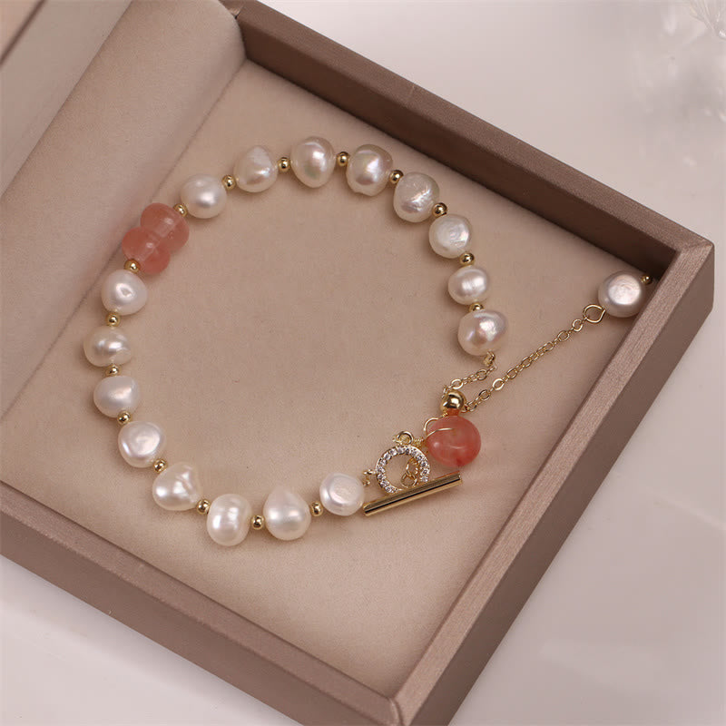 Healing Pearl Bracelet with Green Strawberry Quartz for Wisdom