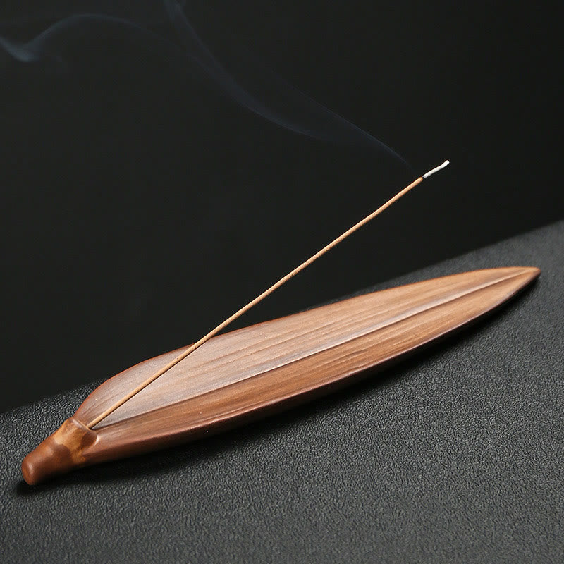 Räuchergefäß aus Keramik mit Buddha-Hand und Lotusmotiv für spirituelle Heilung