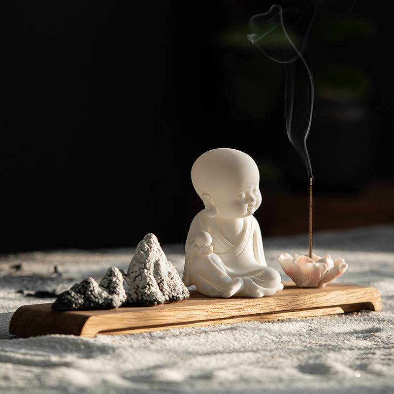 Räuchergefäß aus Keramik mit Buddha-Motiven und Lotus- und Meditationsmotiven