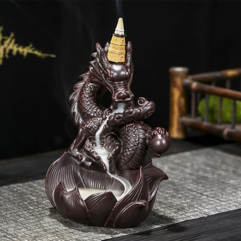 Räuchergefäß aus Keramik mit Drachen-Lotus-Motiv für Stärke und Schutz