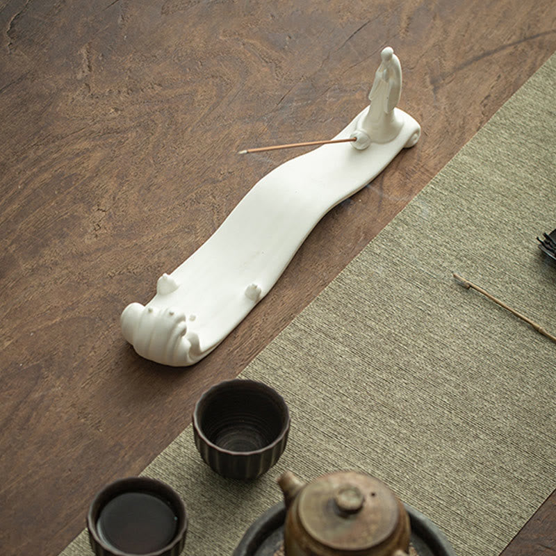 Keramik-Räuchergefäß mit Buddha-Mönch | 26–32 cm, handgefertigtes Dekor