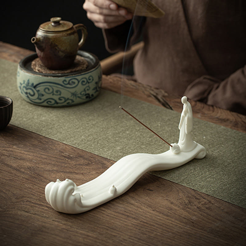 Keramik-Räuchergefäß mit Buddha-Mönch | 26–32 cm, handgefertigtes Dekor