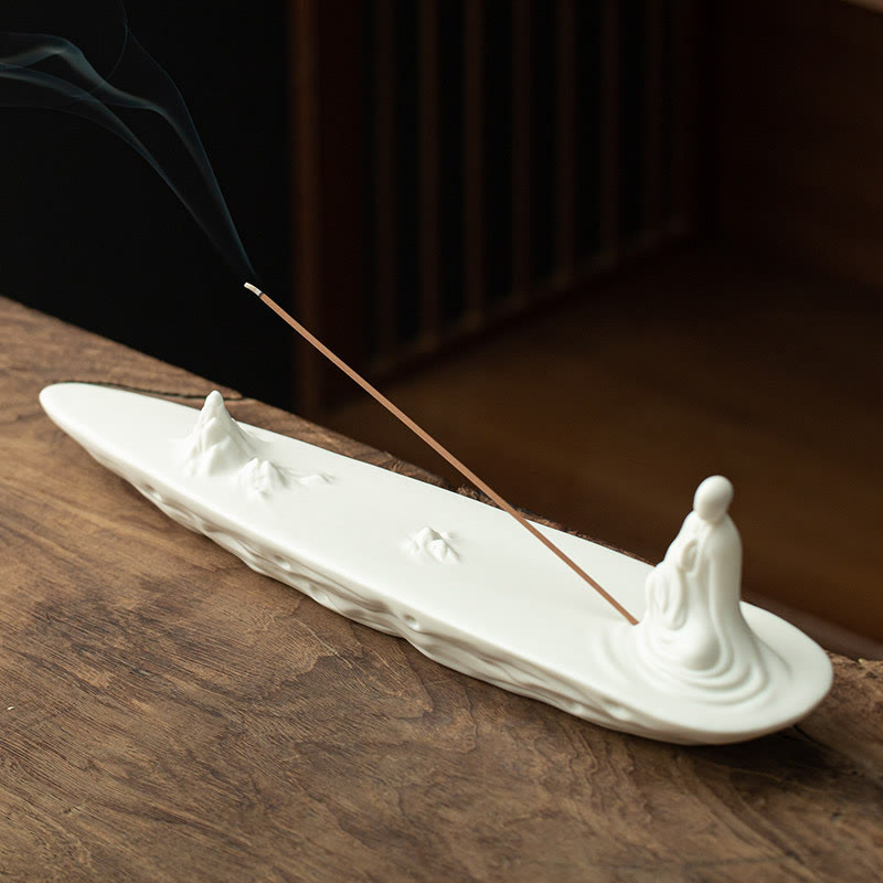 Keramik-Räuchergefäß mit Buddha-Mönch | 26–32 cm, handgefertigtes Dekor
