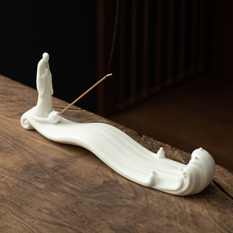 Keramik-Räuchergefäß mit Buddha-Mönch | 26–32 cm, handgefertigtes Dekor