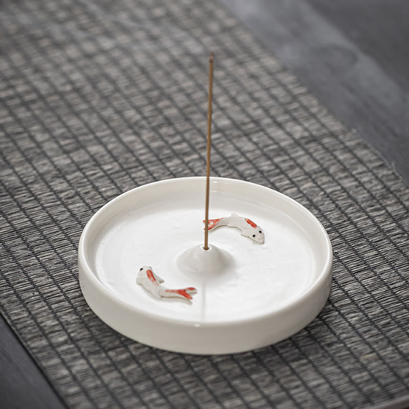 Räuchergefäß aus Keramik mit Koi-Fischen für spirituelle Heilmeditation