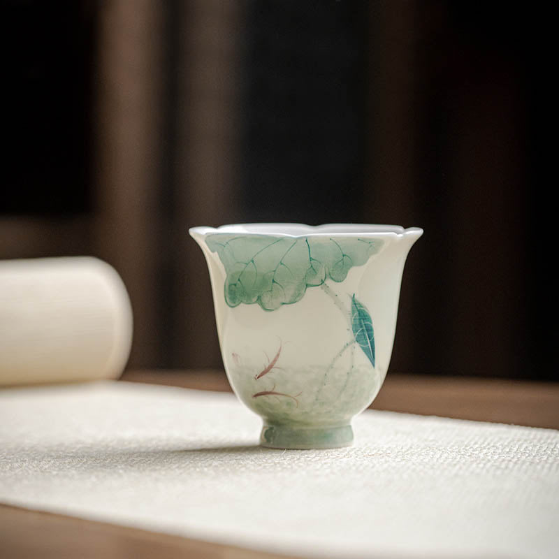 Keramik-Teetasse mit Koi-Fisch, 65 ml, Lotusblattmuster