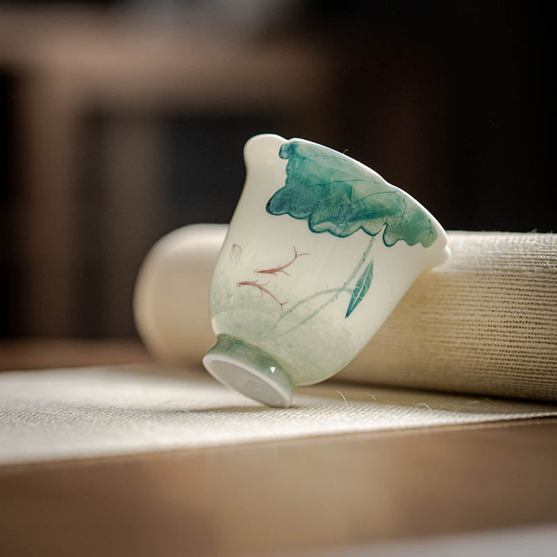 Keramik-Teetasse mit Koi-Fisch, 65 ml, Lotusblattmuster