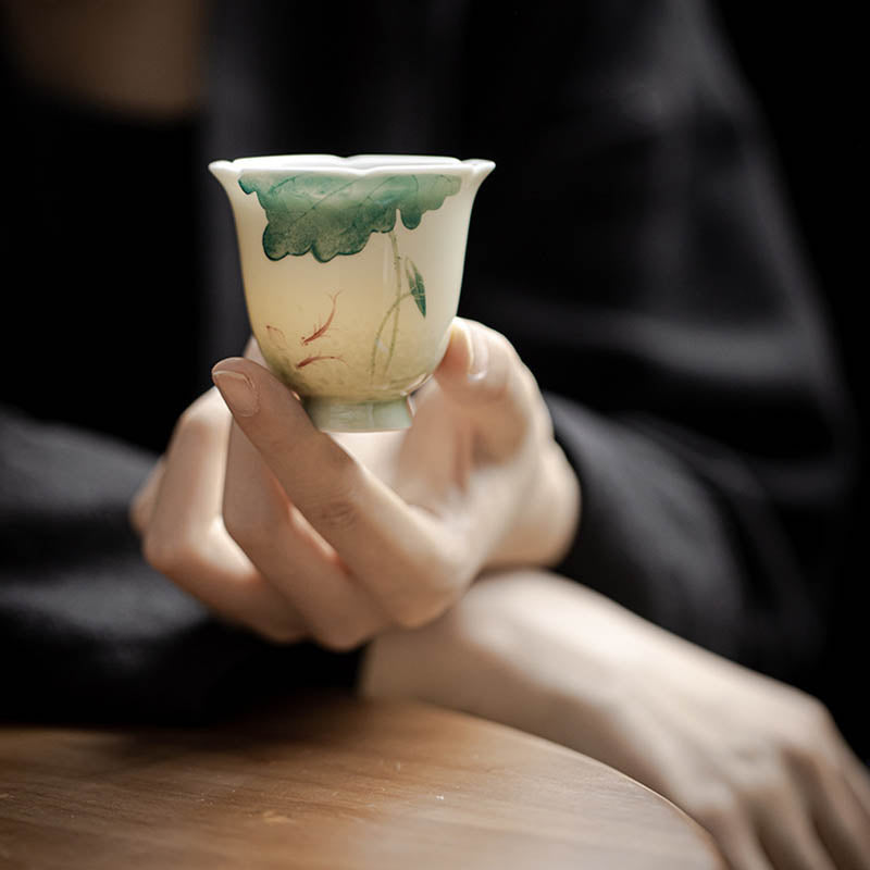 Keramik-Teetasse mit Koi-Fisch, 65 ml, Lotusblattmuster