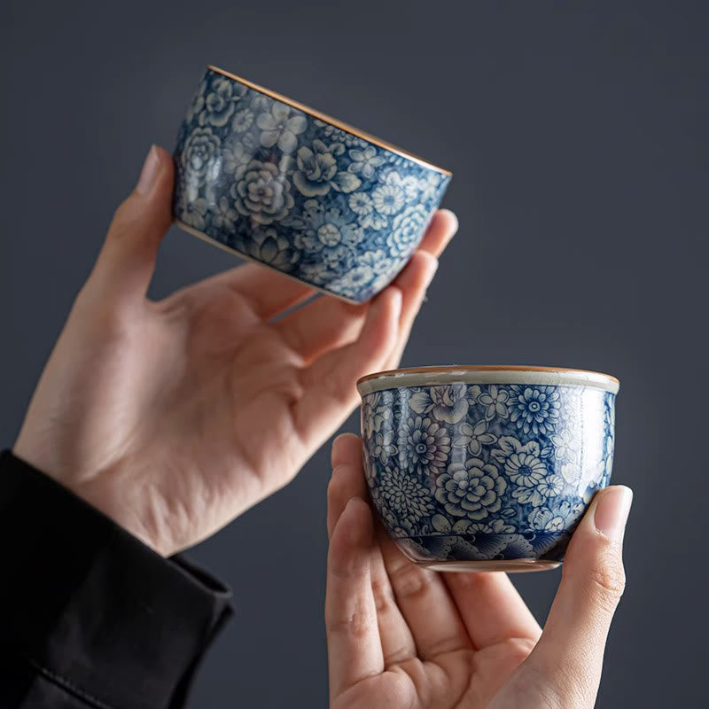 Zen-Teetasse aus Keramik mit blauem Lotus- und Chrysanthemen-Design, 95 ml