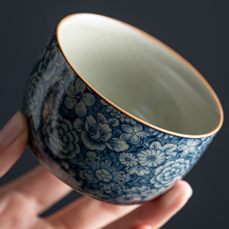 Zen-Teetasse aus Keramik mit blauem Lotus- und Chrysanthemen-Design, 95 ml
