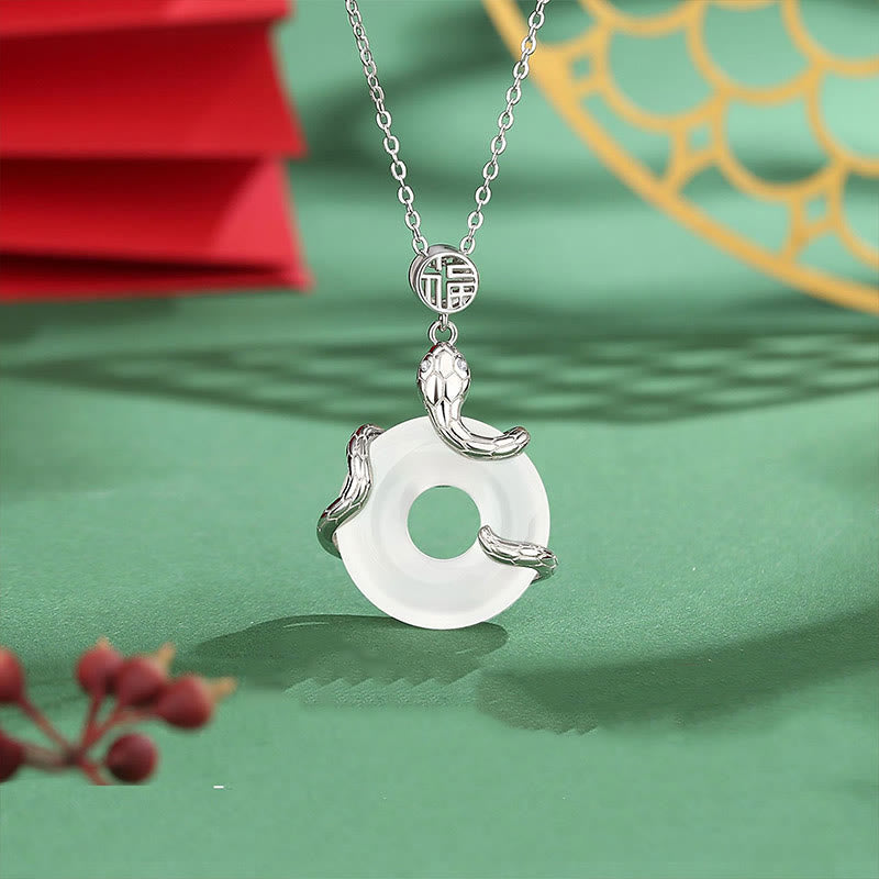 Chalcedon Peace Buckle Halskette | Schlangenjahresschutz