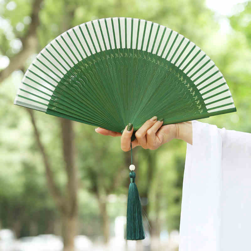 Chinesischer Faltfächer Libelle Maulbeerseide 23cm