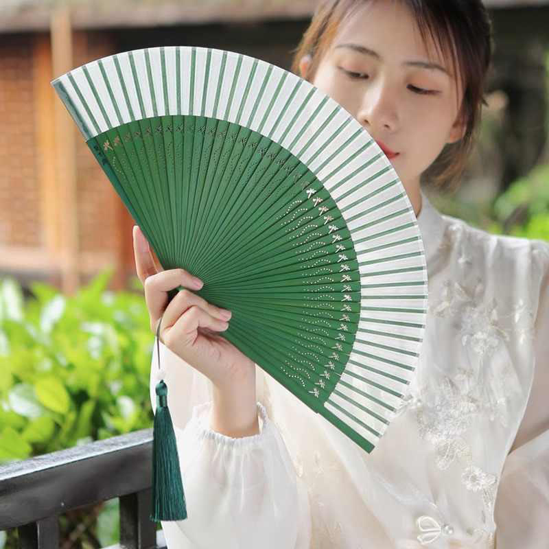 Chinesischer Faltfächer Libelle Maulbeerseide 23cm