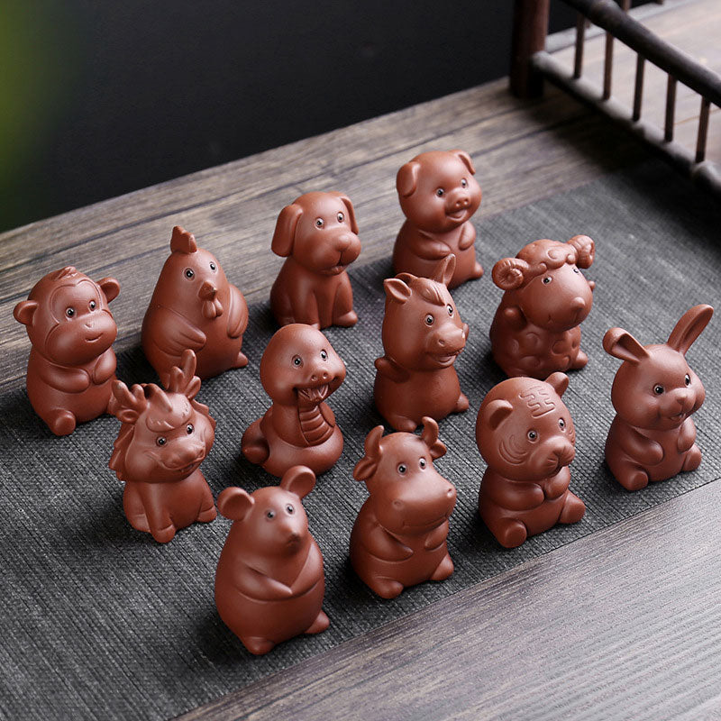 Chinesische Tierkreiszeichen Reichtumsfigur aus lila Ton | Wohlstand