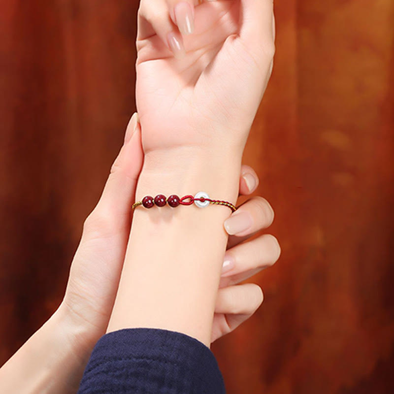 Zinnober-Jade-Armband mit Friedensschnalle für Ruhe und Segen