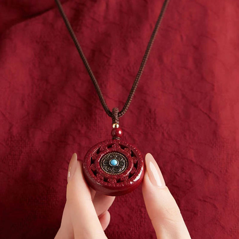 Zinnoberrote Halskette mit drehbarem Anhänger „Om Mani Padme Hum“ und Schlüsselanhänger