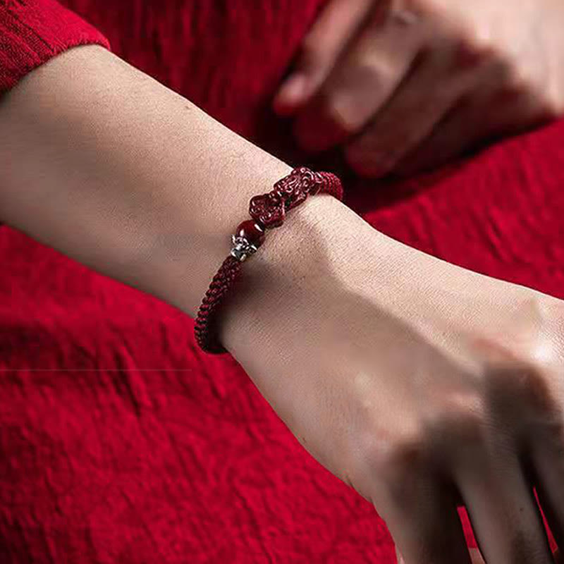 Zinnoberrotes Pixiu-Armband für Reichtum und Glück | Handgefertigt