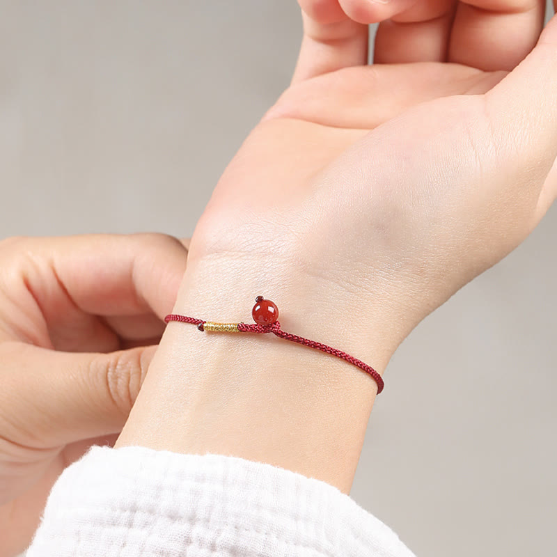 Segensarmband aus Zinnober und rotem Achat mit roter Schnur