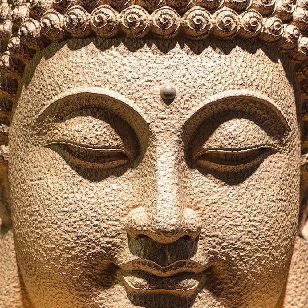 Meditierende Buddha-Statue aus Kunstharz mit geschlossenen Augen – 42 cm