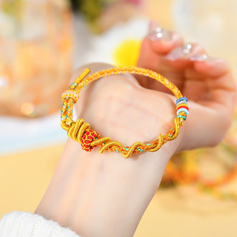Buntes Schlangendrachen-Armband mit Glücksbringer „Jahr der Schlange“