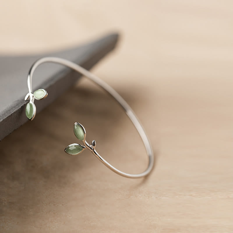 Kupfernes Manschettenarmband mit Katzenaugen-Blattmuster