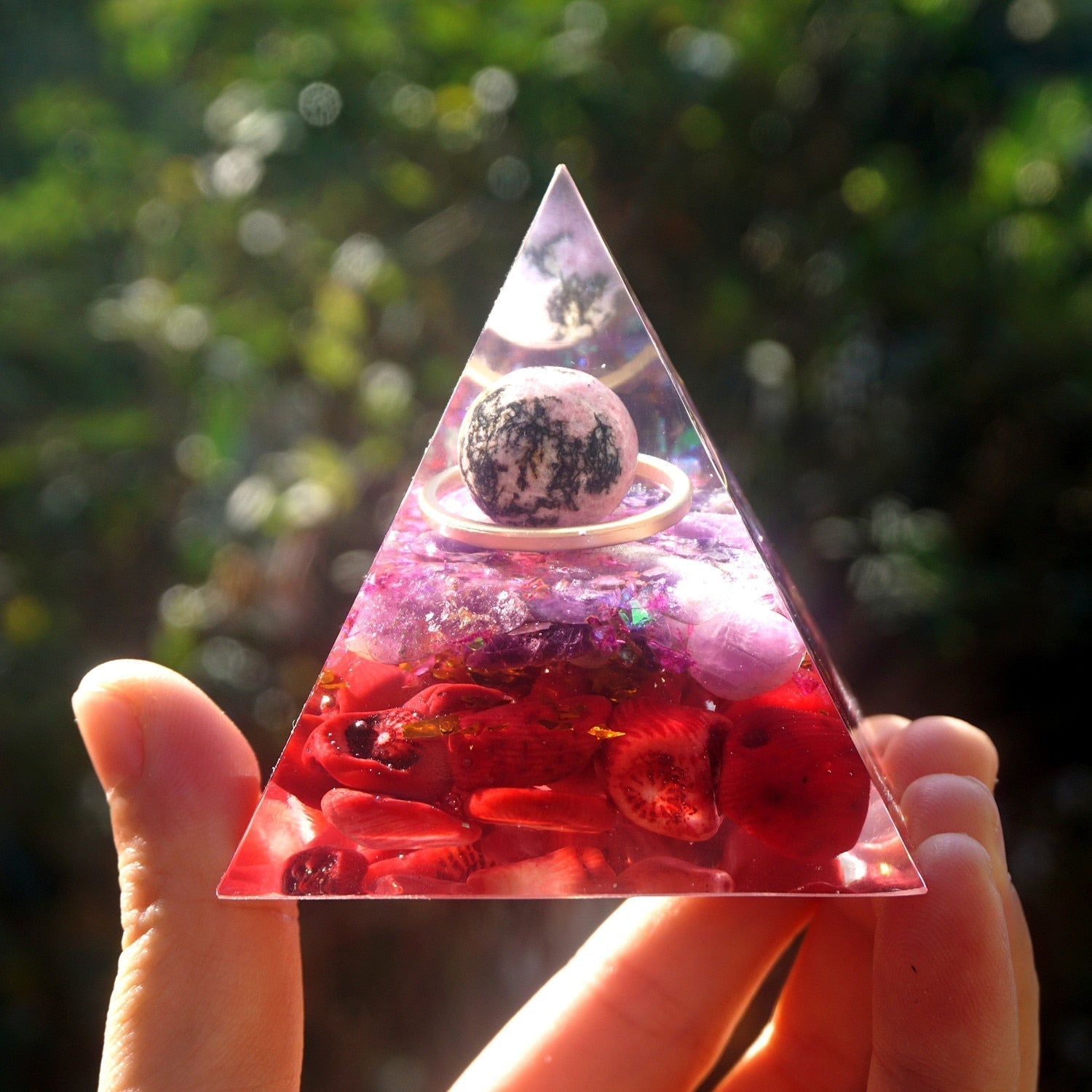 Crimson Vigor Orgon Pyramide