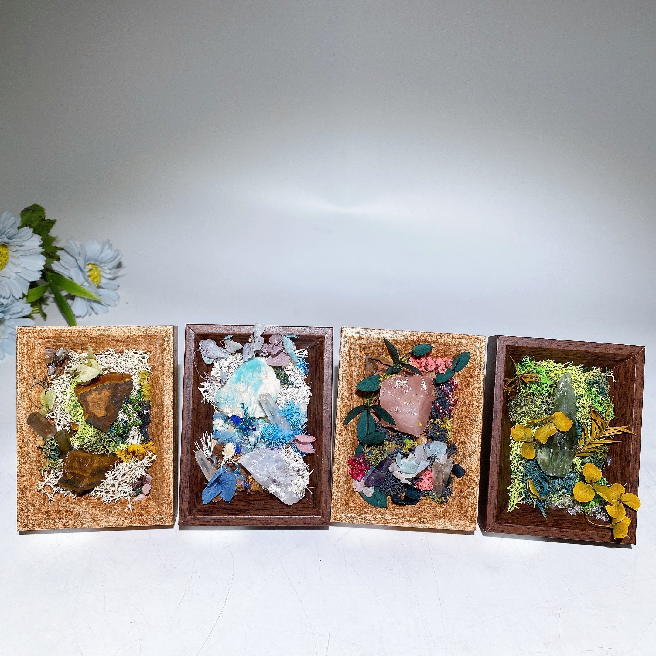Crystal Scenery in Wooden Frame 8x10cm for Healing Decor