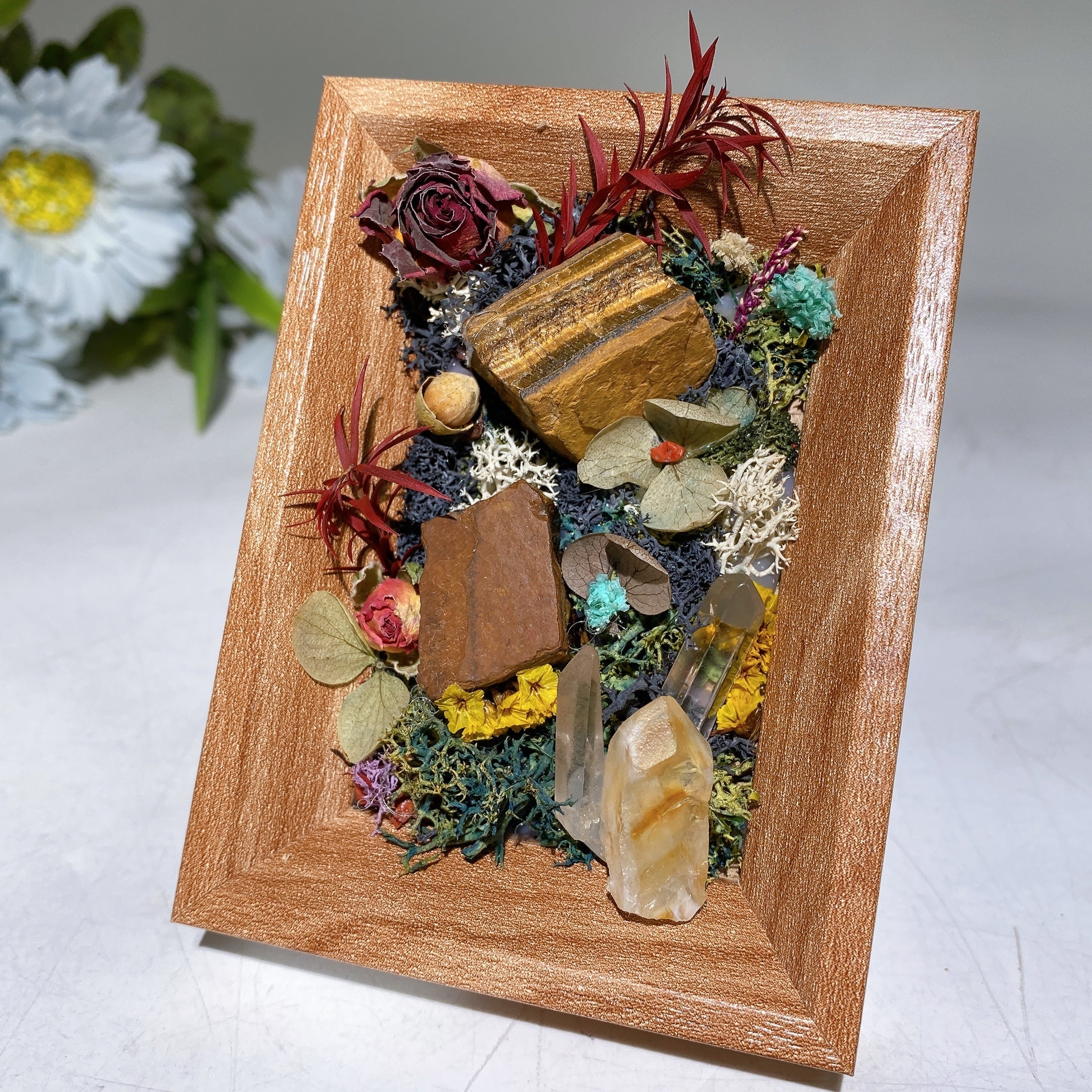Crystal Scenery in Wooden Frame 8x10cm for Healing Decor