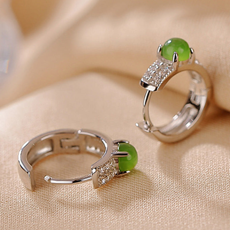 Cyan Jade 4mm Success Ohrstecker in Sterling Silber