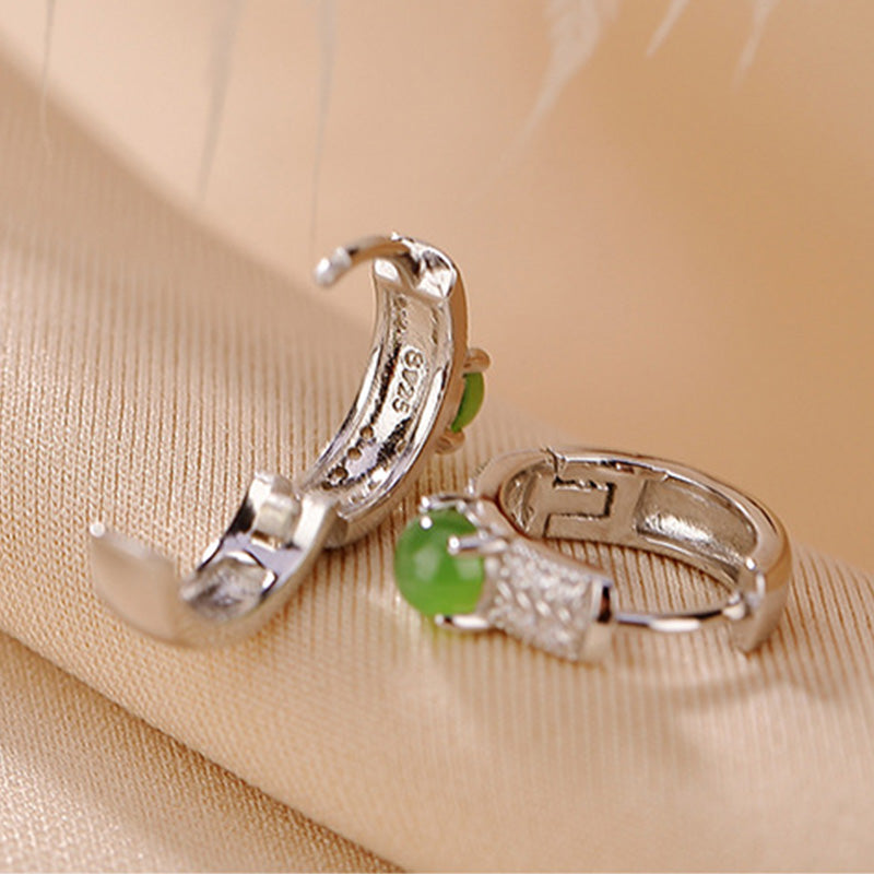 Cyan Jade 4mm Success Ohrstecker in Sterling Silber