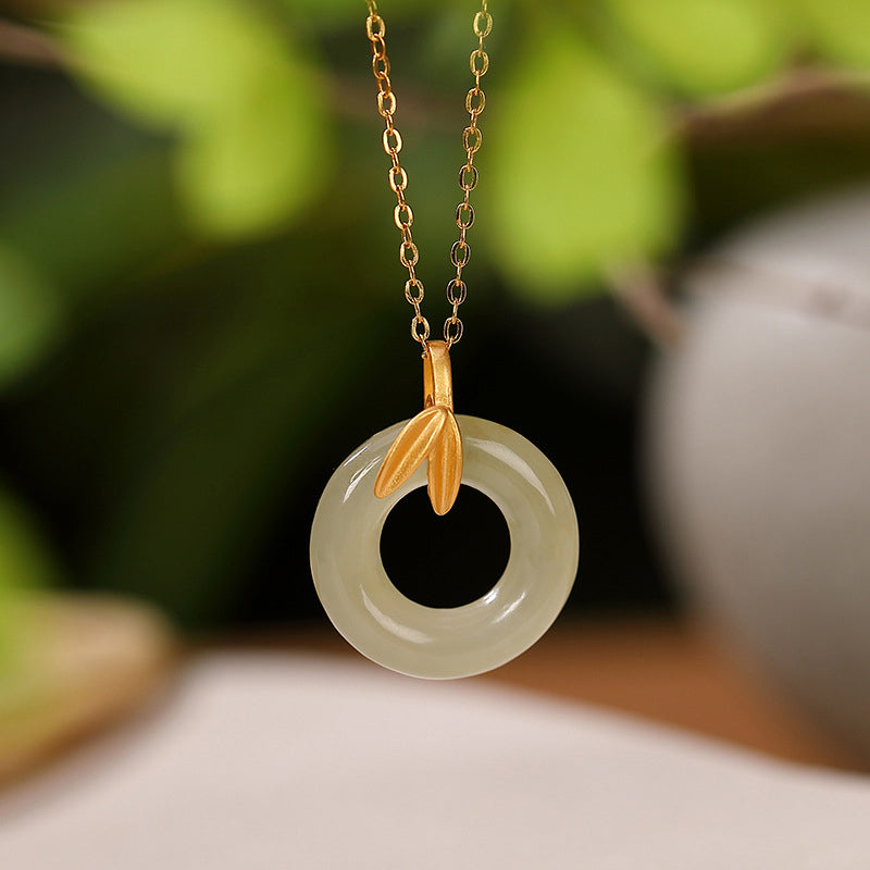 Cyan Jade Sterling Silber Peace Buckle Halskette für Harmonie