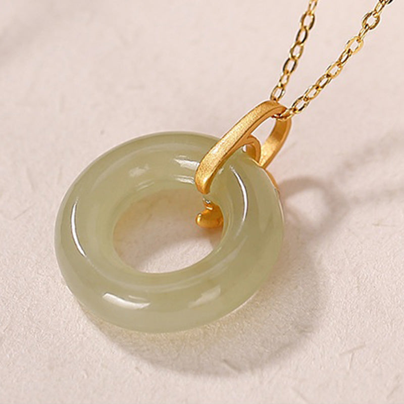 Cyan Jade Sterling Silber Peace Buckle Halskette für Harmonie