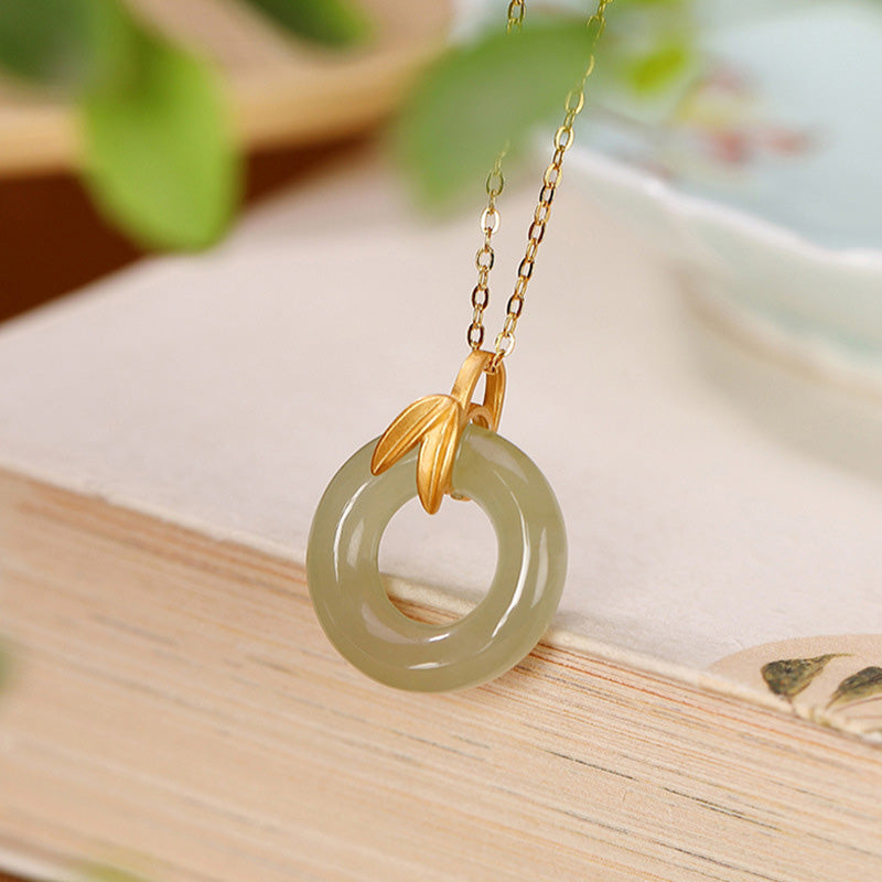 Cyan Jade Sterling Silber Peace Buckle Halskette für Harmonie