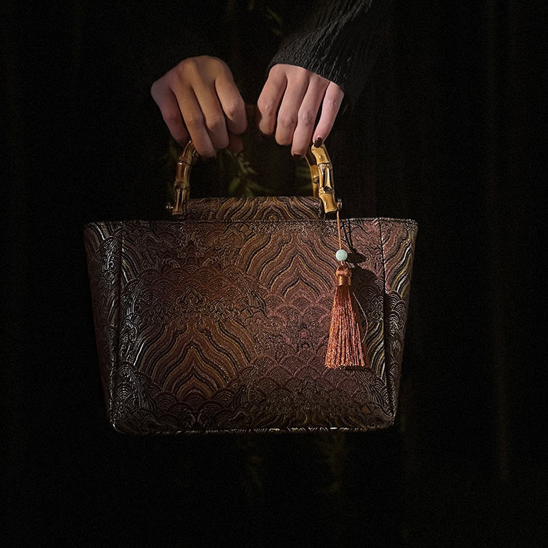 DarkMagenta Spiritueller Schmuck – Tasche mit Bambusgriff und Perlenquaste