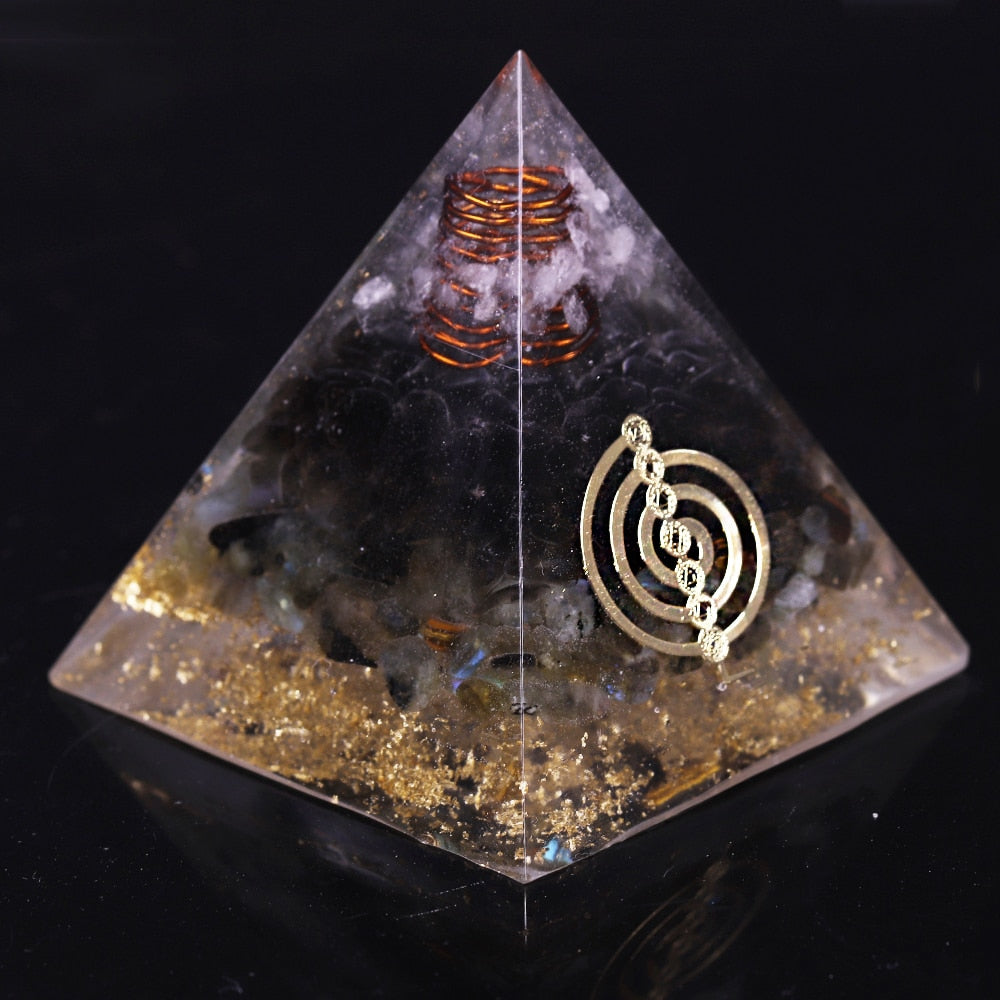 Divine Flow Rauchquarz Pyramide