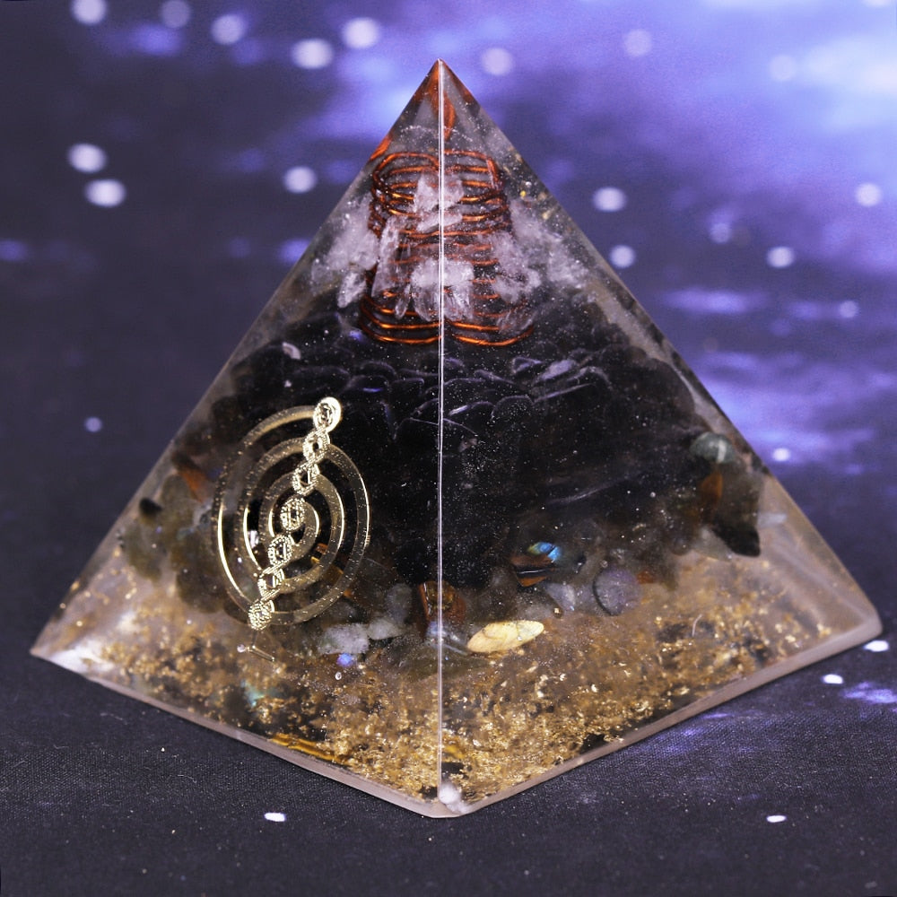 Divine Flow Rauchquarz Pyramide