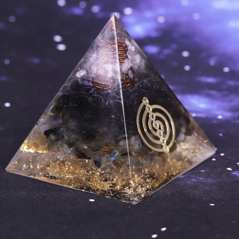 Divine Flow Rauchquarz Pyramide