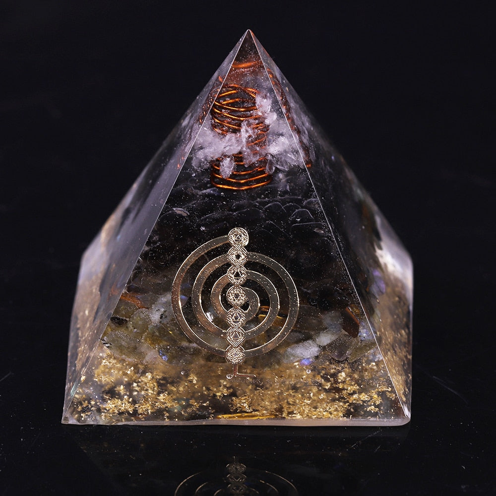 Divine Flow Rauchquarz Pyramide