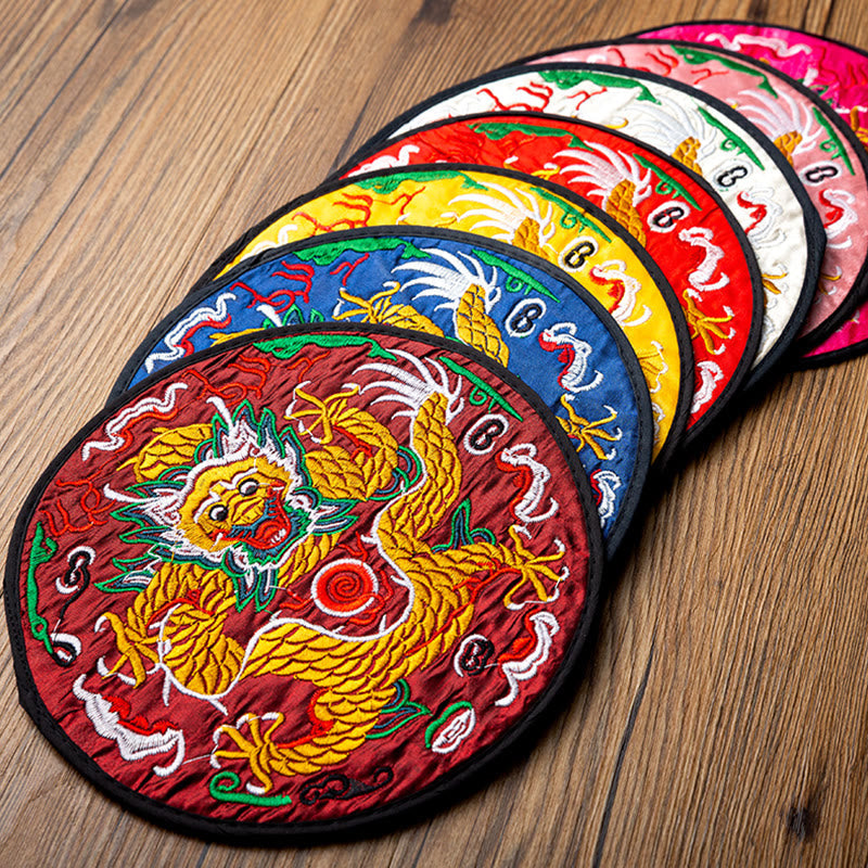 Teematte mit Drachenstickerei | Spirituelle Wohnakzente 19 cm