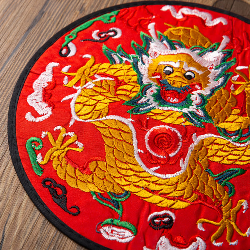 Teematte mit Drachenstickerei | Spirituelle Wohnakzente 19 cm
