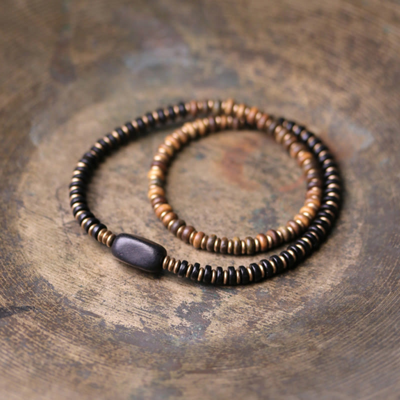 Doppelt gewickeltes Armband aus Ebenholz und grünem Sandelholz für Ruhe