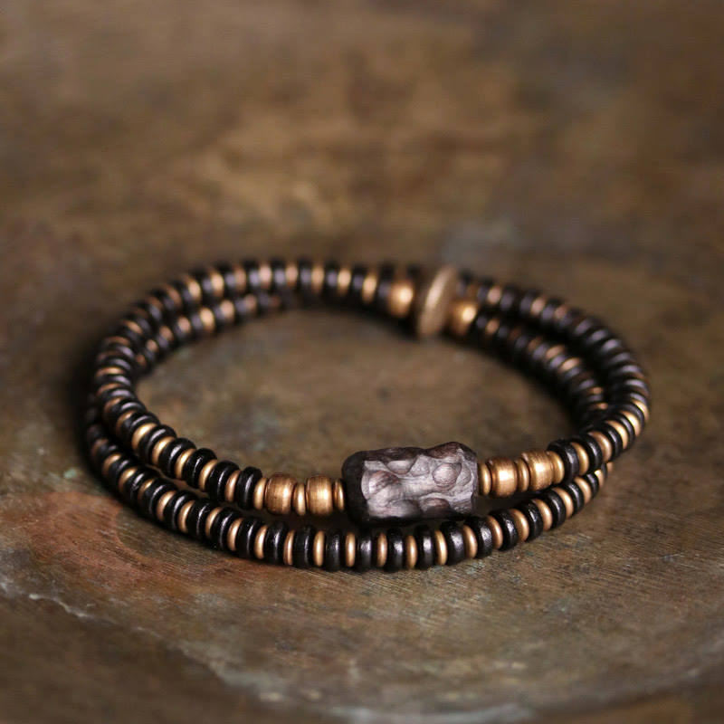 Doppelt gewickeltes Armband aus Ebenholz und grünem Sandelholz für Ruhe