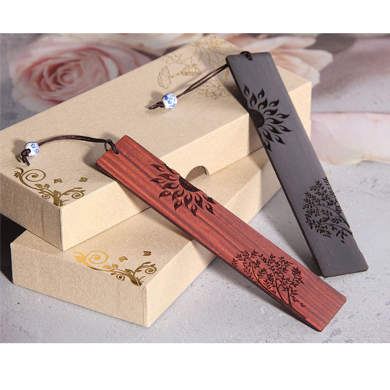 Lesezeichen aus Ebenholz mit Sonnenbaummotiv für spirituelles Wachstum
