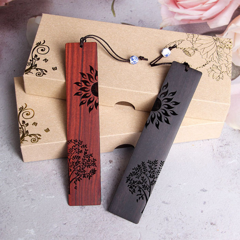 Lesezeichen aus Ebenholz mit Sonnenbaummotiv für spirituelles Wachstum