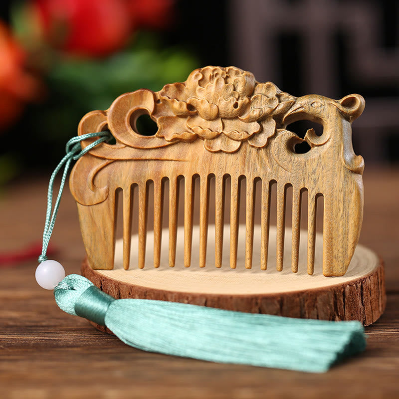 Green Sandalwood Engraved Cure Tassel Comb for Tranquility