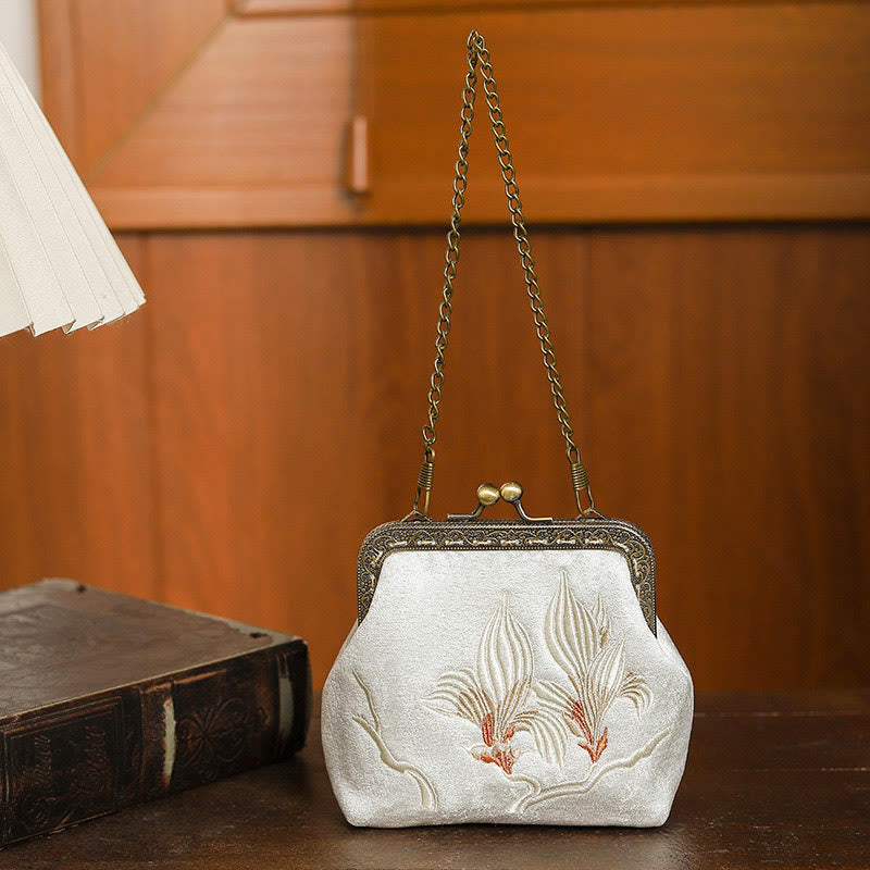 Handtasche mit Schmetterlingsstickerei, orientalische Kirsche, 11 cm