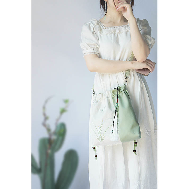 Tragetasche aus Segeltuch mit Kirschblütenstickerei, 28 x 30 cm