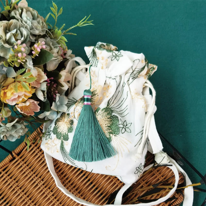 Umhängetasche aus Segeltuch mit Kirschblüten-Rebenstickerei, 15 x 22 cm